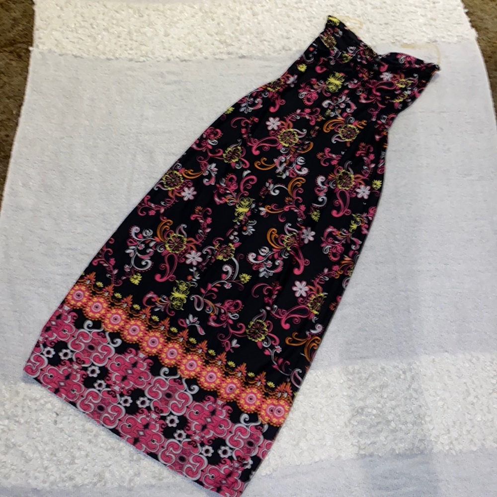 Detailed Strapless Dress